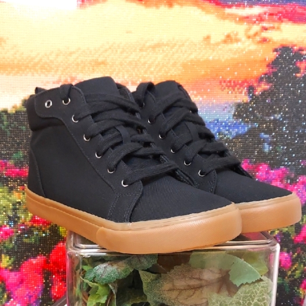 Boys Casual Core High-Top Sneakers